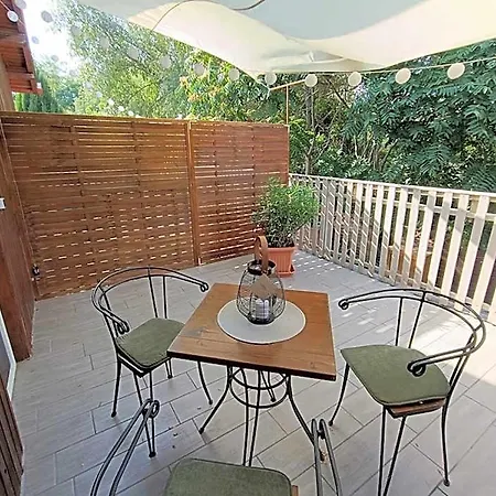Pollushof Panzio Es Etterem Bed & Breakfast Csolnok