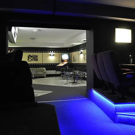 Pollushof Panzio Es Etterem B&B 3*