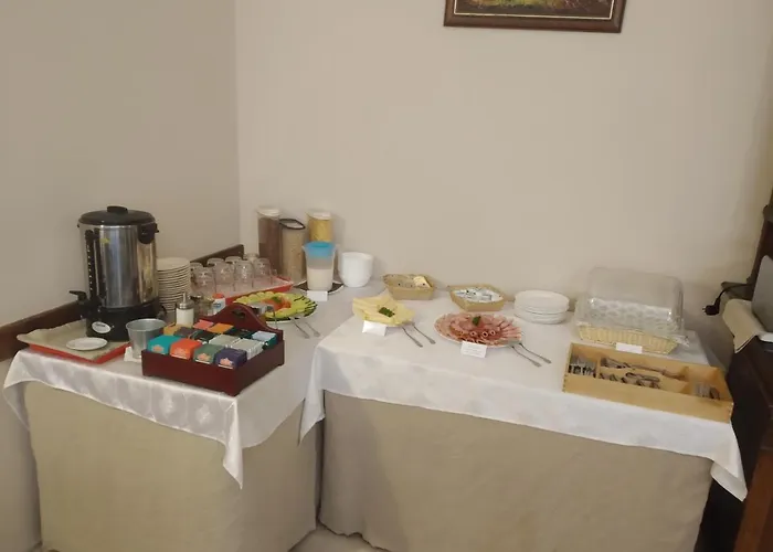 Bed & Breakfast Pollushof Panzio Es Etterem 3*
