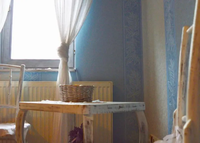 Bed & Breakfast Pollushof Panzio Es Etterem Csolnok