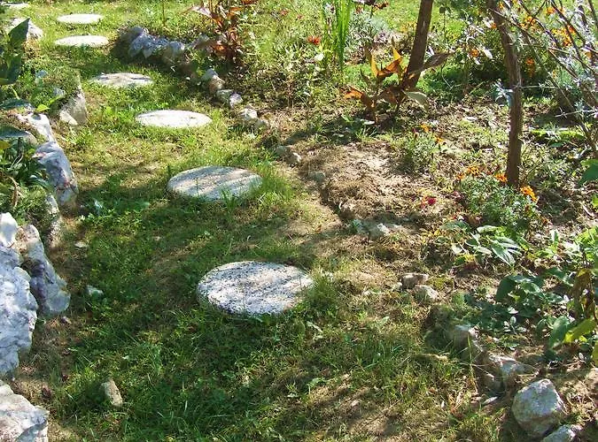 Bed & Breakfast Pollushof Panzio Es Etterem 3*