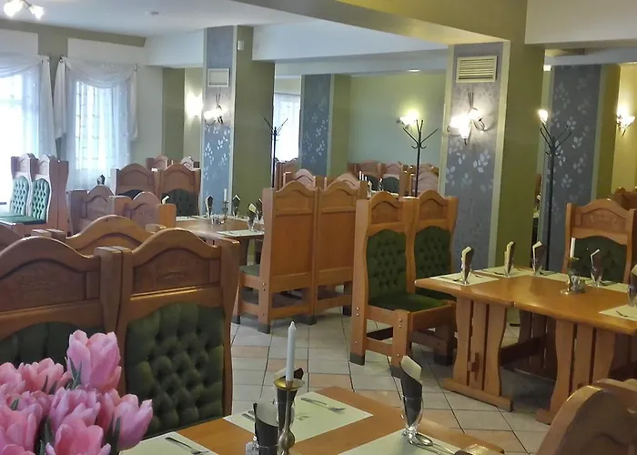 Pollushof Panzio Es Etterem Bed & Breakfast